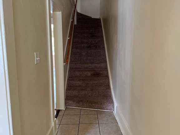 2nd image of 1421 Washington St