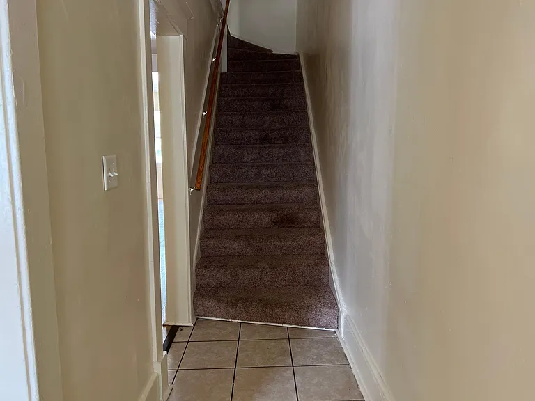 1421 Washington St — Photo 2