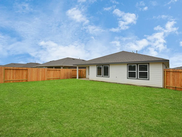 7731 Suffolk Valley Ln — Photo 10