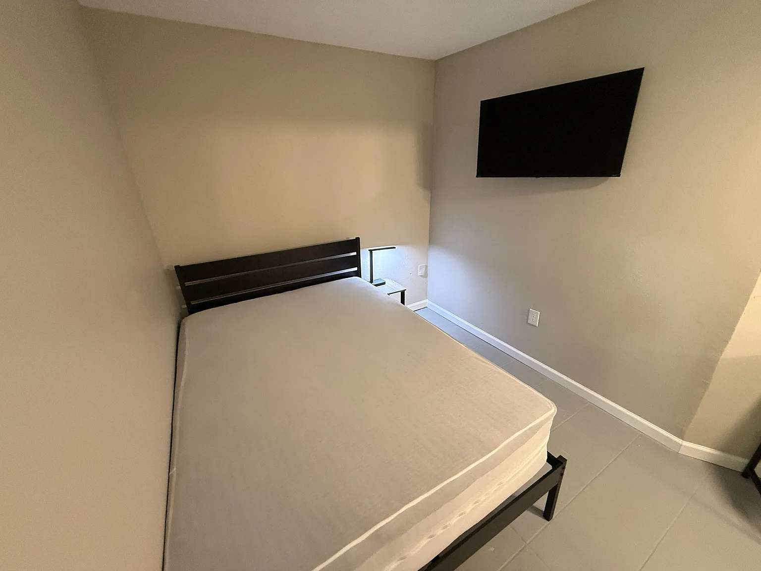 4 bed, 5.0 bath, 2165 sqft, $1,222 — Photo 4