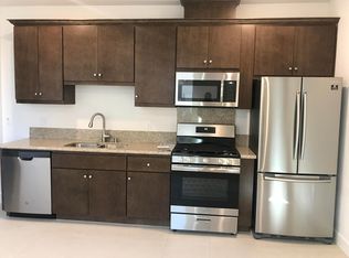 594 W Warren Dr, Mountain House, CA 95391