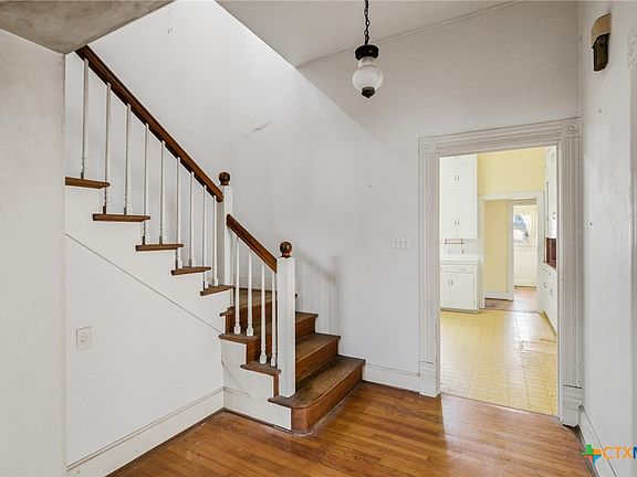 4th image of 1208 N Moody St