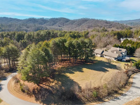 33 Dover Ln, Brevard, NC 28712