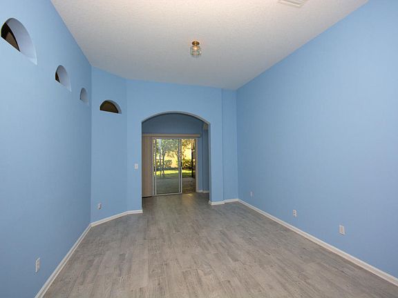 5th image of 2530 Country Side Dr