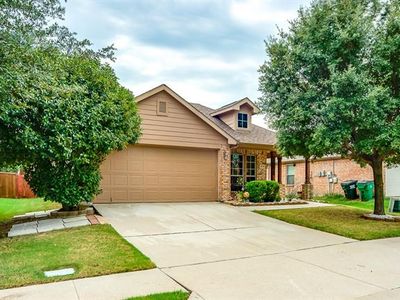 8636 Wagon Trl, Aubrey, TX, 76227