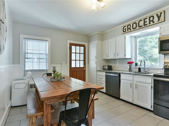 5th image of 48 Kickemuit Rd