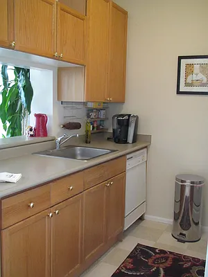 Sold by CityView Real Estate Inc. | media 17