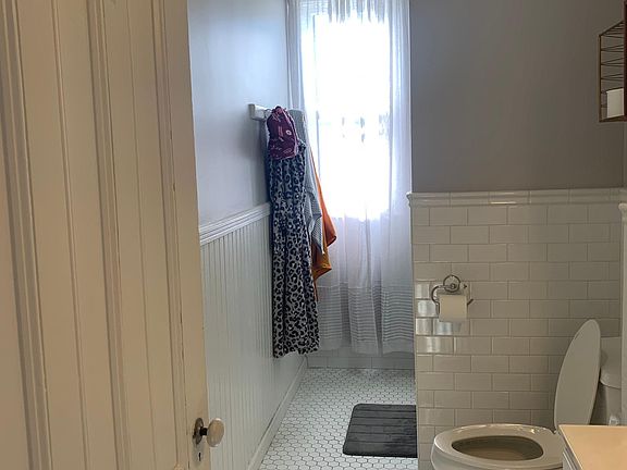 4th image of 254 Washington St #5