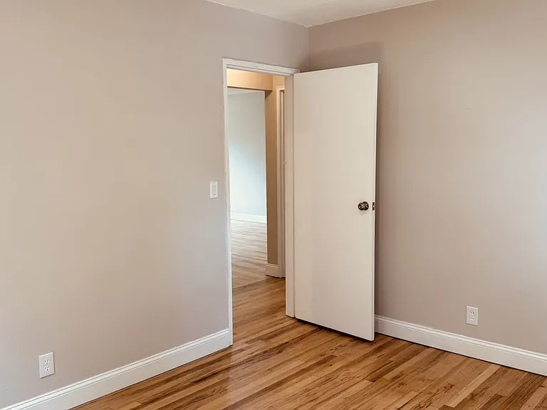 117 Bayview Ave #1B — Photo 14