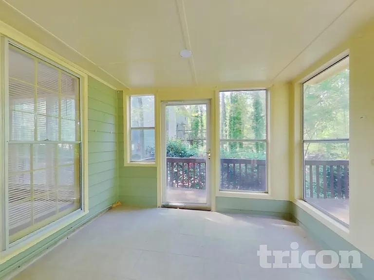 2651 Laurel Woods Ln SE — Photo 16