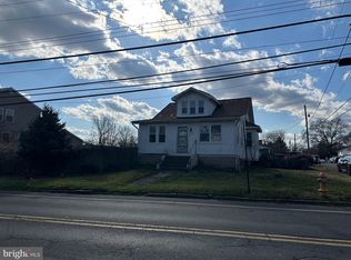 400 Cedar Ave, Croydon, PA 19021