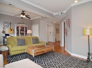 1023 W Dakin St #W2, Chicago, IL 60613
