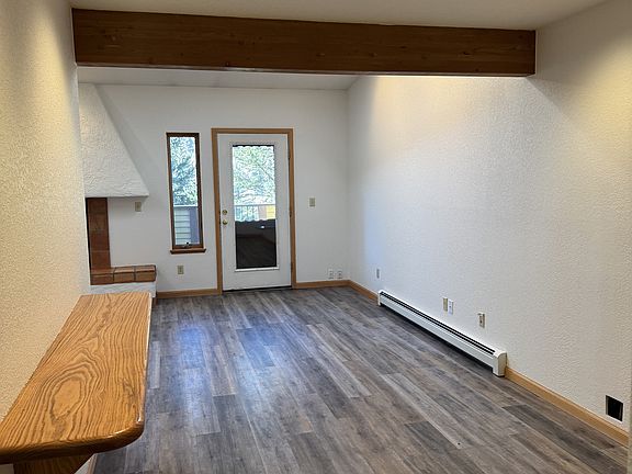 5th image of 2500 Kinnickinnick Ct Unit 1-K3