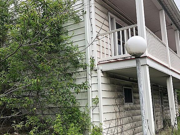3rd image of 528 Mount Olive Blvd