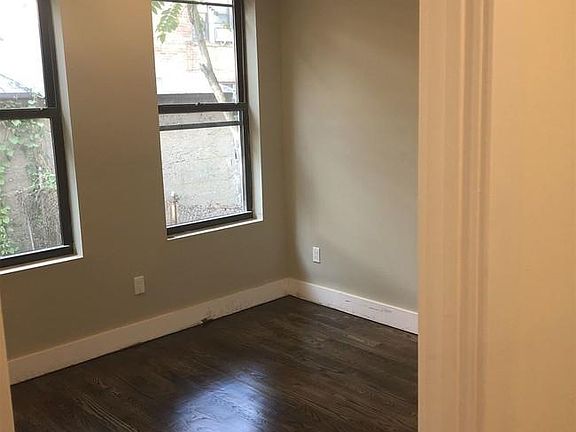 4th image of 1029 Belmont Ave #1F