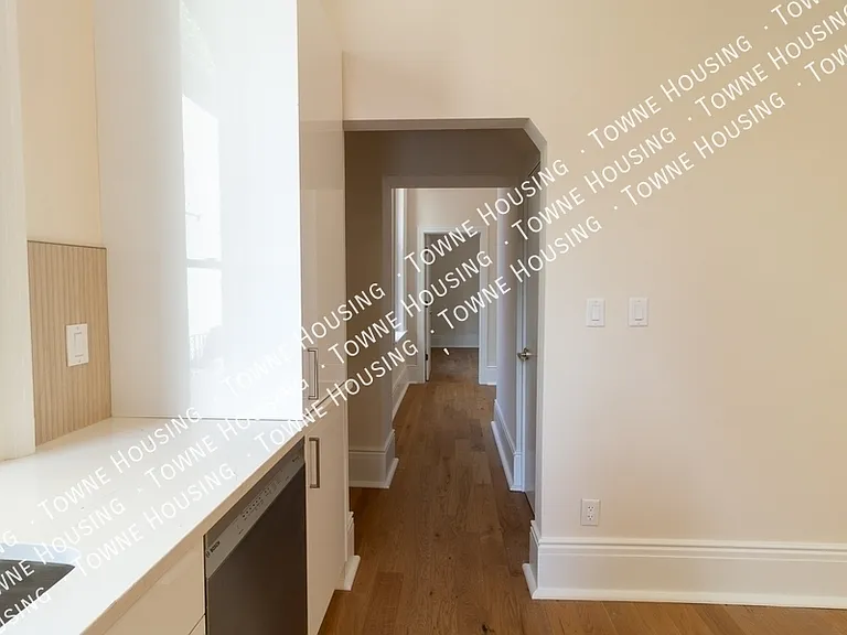 17 N Pearl St #2 — Photo 15