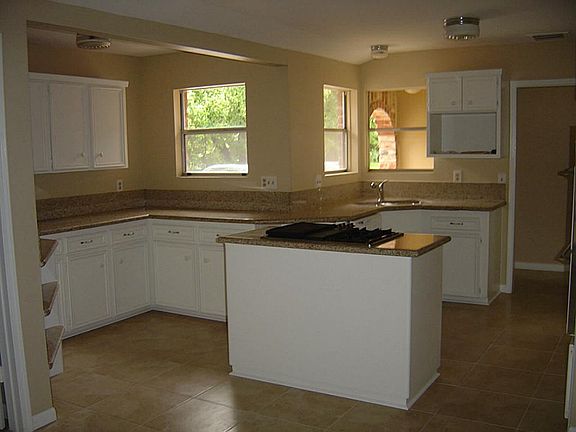 3rd image of 11606 Hornbrook Dr