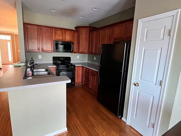 109 Breakers Edge Ct — Photo 14