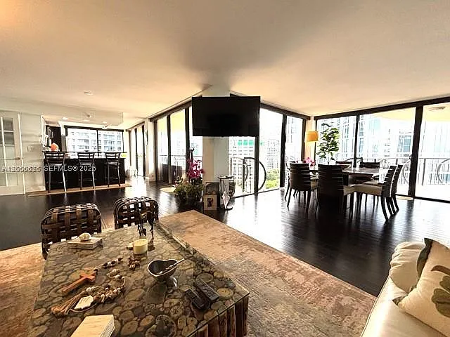 2843 S Bayshore Dr #P4-F — Photo 8