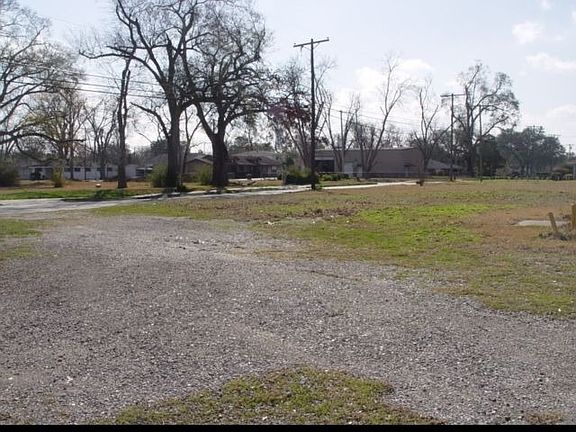 3rd image of 2034 Evans St