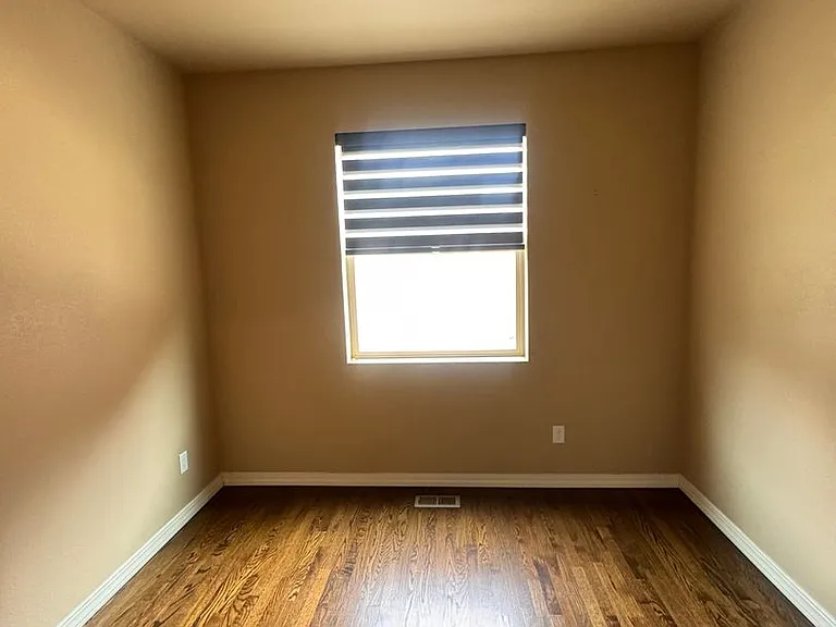 8475 Glen Carriage Grv — Photo 12