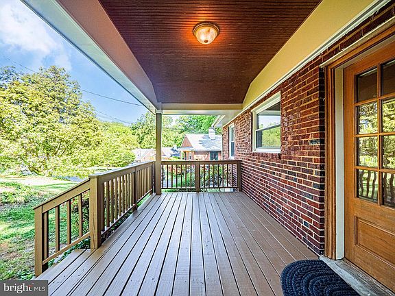 2nd image of 6466 Oakwood Dr
