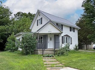 321 W Pine St, Topeka, IN 46571