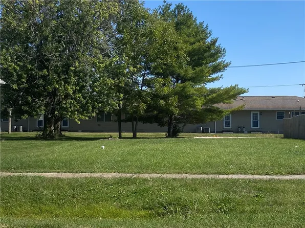 202 NW 1st St, Casey, IL 62420