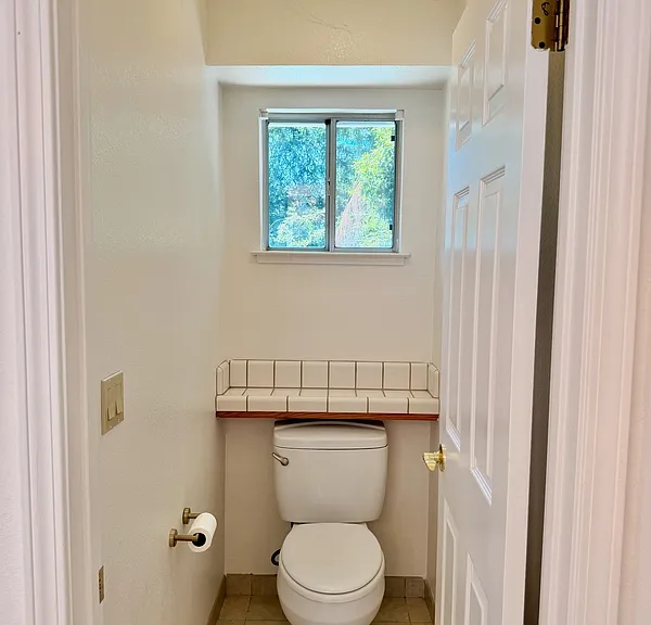 5663 Montclair Cir — Photo 23
