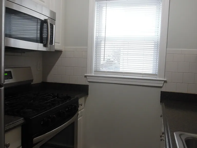 1226 N Main St #1 — Photo 6