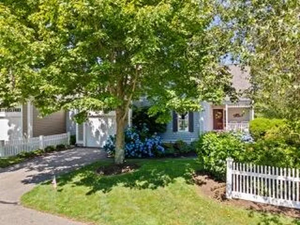 7 Candleberry Court, Bourne, MA 02532