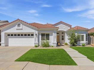 1740 N McKelvy Ave, Clovis, CA 93619