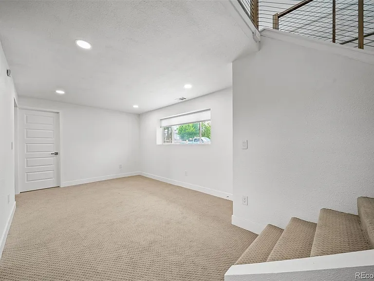 15989 E 18th Pl — Photo 24