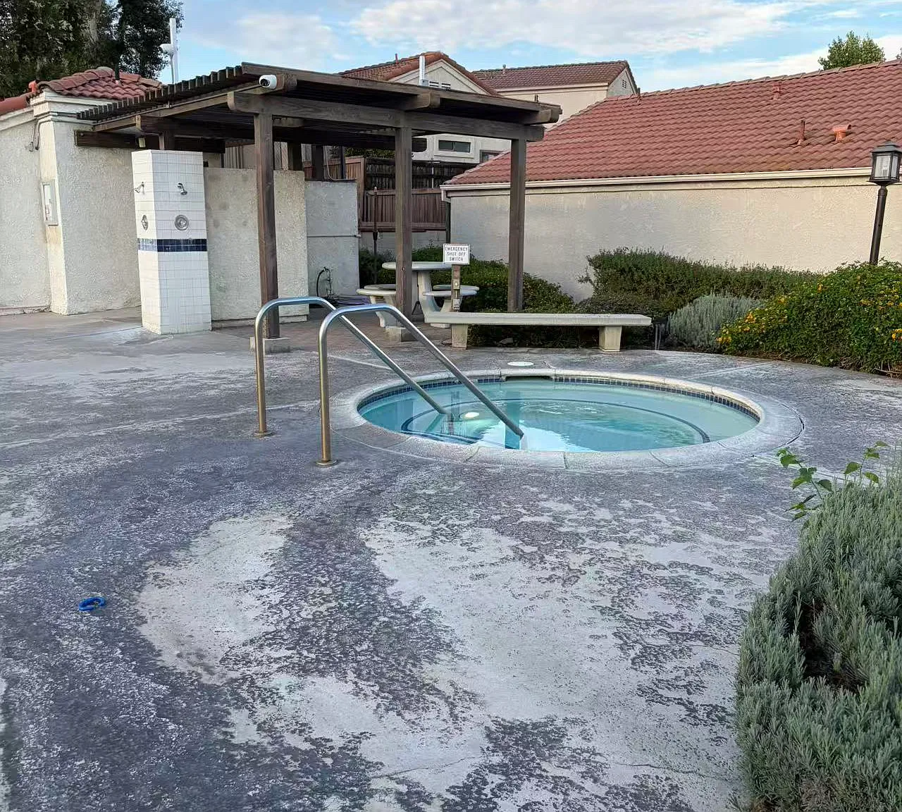 3 bed, 1160 sqft, $800 — Photo 2