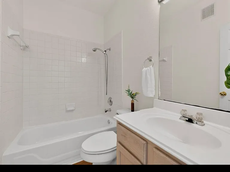 Guest Bath 2