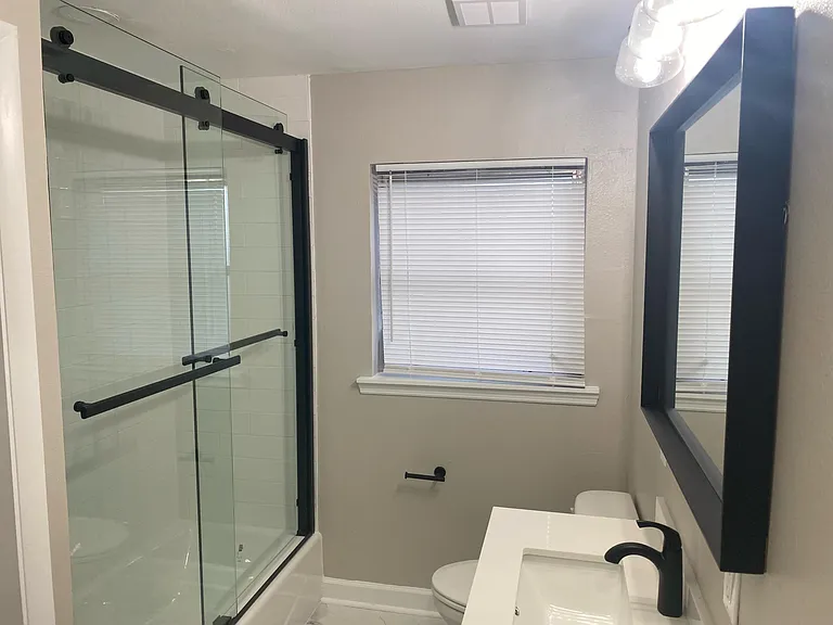 103 S Franklin Blvd #3 — Photo 8
