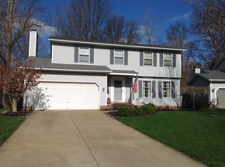 4185 Polo Park Dr, Willoughby, OH 44094