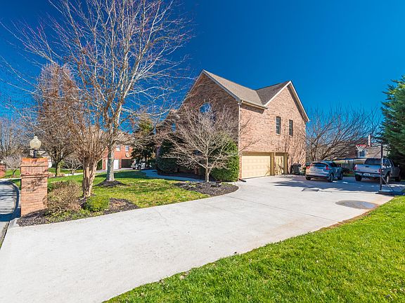 4th image of 8663 Lake Village Cir #1