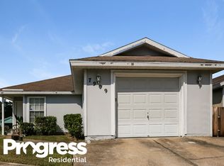 7909 S Cherry Blossom Dr, Jacksonville, FL 32216