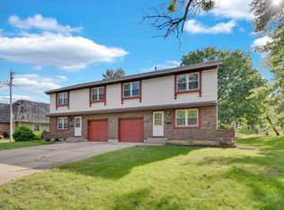 3702 NE 69th St, Kansas City, MO 64119