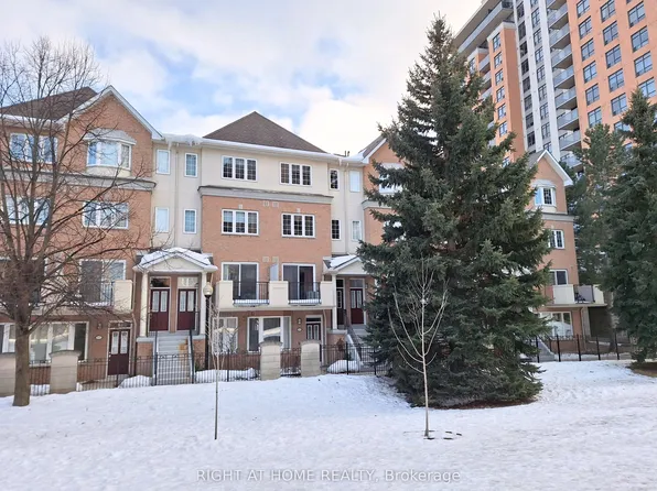 821 Grandview Way, Toronto, ON M2N 6V5