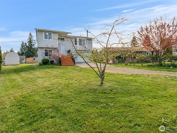 2nd image of 8520 Pepperidge Lane SE