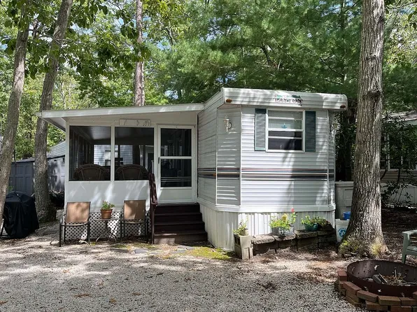 810 S Shore Rd #205, Marmora, NJ 08223