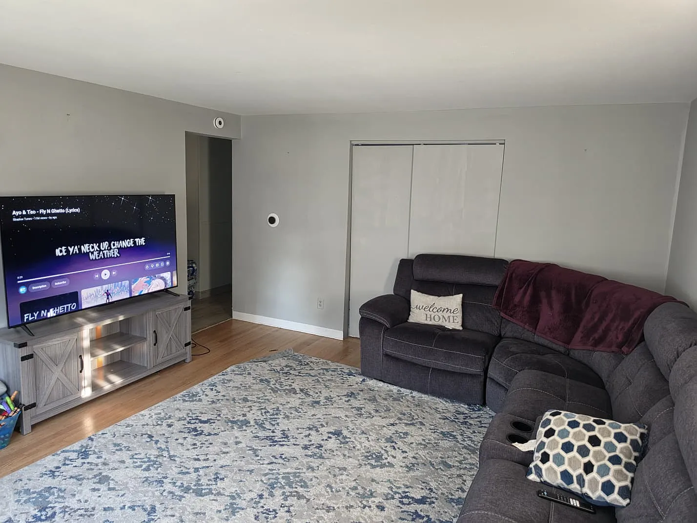 3 bed, 1176 sqft, $2,200 — Photo 3