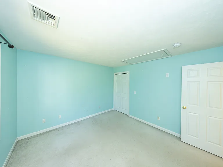469 Walnut St — Photo 20