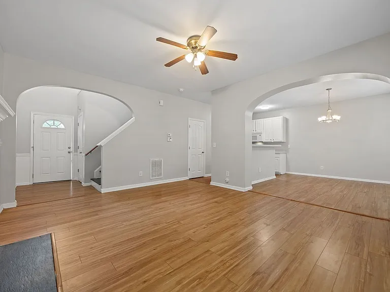 409 Burrell Rd — Photo 9