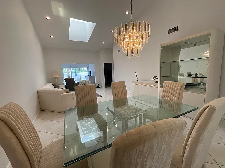 5574 Royal Lake Cir — Photo 13