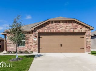 320 Sunnymeade Ln, Jarrell, TX 76537