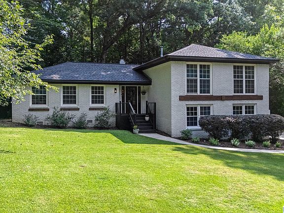 2nd image of 2810 Old Hickory Trl