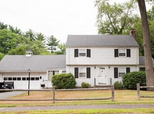 47 Homestead Rd, Lynnfield, MA 01940